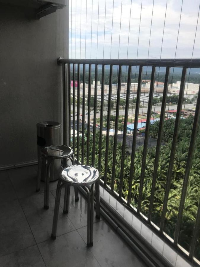 Venus Hollywood Homestay Sitiawan Seri Manjung Esterno foto